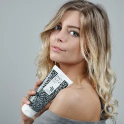 Australian Bodycare 3 Body Scrubs -Clarins Butik australian bodycare 3 body scrubs3