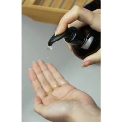 Evolve Super Berry Bath & Shower Oil 250 Ml -Clarins Butik evolve super berry bath shower oil 250 ml 1622699193