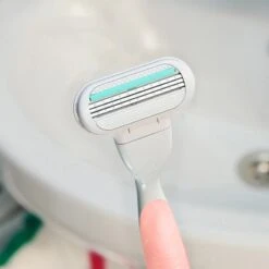 Gillette® Gillette Venus Smooth Sensitive Blades 8 Pieces -Clarins Butik gillette venus smooth sensitive blades 8 pieces 1640949955