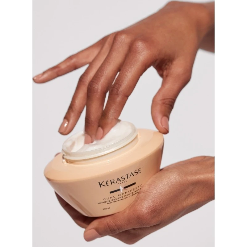 Kérastase Curl Manifesto Masque Beurre Haute Nutrition Hair Mask 200 Ml 7 Kérastase Curl Manifesto Masque Beurre Haute Nutrition Hair Mask 200 Ml - Billede 7