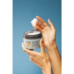 KMS CurlUp Twisting Style Balm 230 Ml 7 KMS CurlUp Twisting Style Balm 230 Ml -Clarins Butik kms curlup twisting style balm 230 ml 1662451581