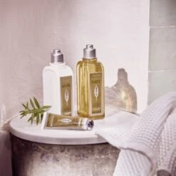 L'Occitane Verbena Body Lotion 250 Ml -Clarins Butik loccitane verbena body lotion 250 ml 1642509676