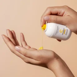 Madara MÁDARA VITAMIN C Intense Glow Concentrate 30 Ml 10 Madara MÁDARA VITAMIN C Intense Glow Concentrate 30 Ml -Clarins Butik madara vitamin c intense glow concentrate 30 ml 1677832696