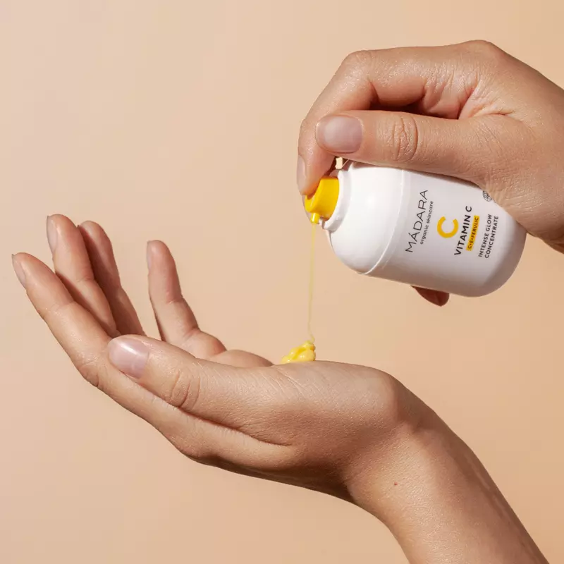 Madara MÁDARA VITAMIN C Intense Glow Concentrate 30 Ml 5 Madara MÁDARA VITAMIN C Intense Glow Concentrate 30 Ml - Billede 5