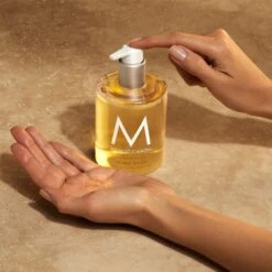 Moroccanoil Liquid Hand Wash 360 Ml - Ambiance De Plage -Clarins Butik moroccanoil liquid hand wash 360 ml ambiance de plage 1670485545