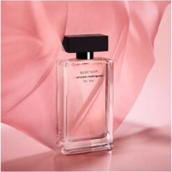 Narciso Rodriguez For Her Musc Noir EDP 50 Ml -Clarins Butik narciso rodriguez for her musc noir edp 50 ml 1649160481