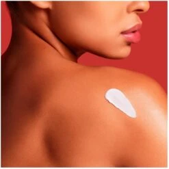 Ole Henriksen The Ole Touch Beam Cream Smoothing Body Moisturizer 190 Ml -Clarins Butik ole henriksen the ole touch beam cream smoothing body moisturizer 190 ml 1653284650