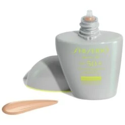 Shiseido Sports BB Cream SPF50+ 30 Ml - Dark -Clarins Butik shiseido sports bb cream spf50 30 ml dark 2